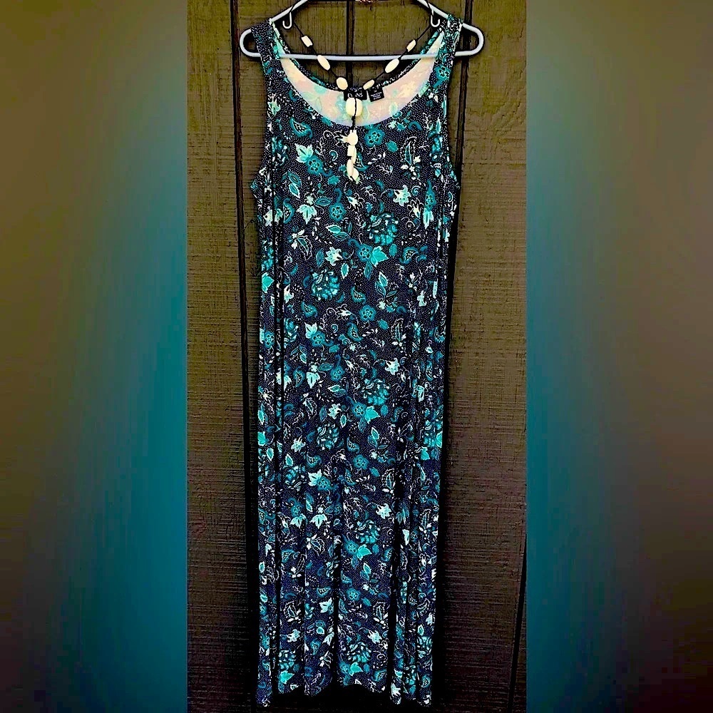 EVANS Long Maxi Dress NWT
Teal Paisley 14 - Picture 2 of 9